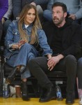 Jennifer Lopez and Ben Affleck get cozy during a courtside date at the Lakers game!